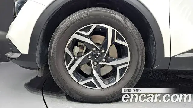 Kia Sportage 2021 — Фото 5/20