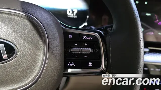 Kia Carnival 2021 — Фото 16/20