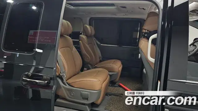 Hyundai Staria 2024 — Фото 12/20
