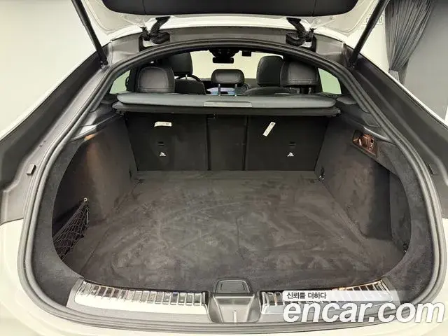 Mercedes-Benz GLE-Class 2026 — Фото 16/18