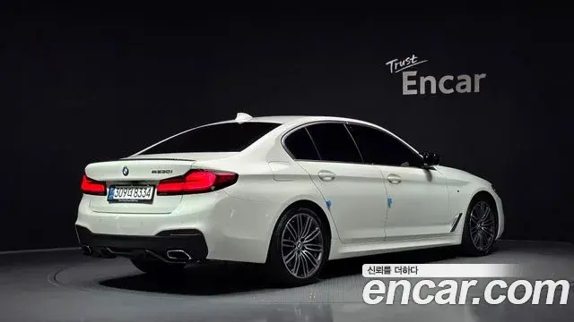 BMW 5 Series 2019 — Фото 3/20