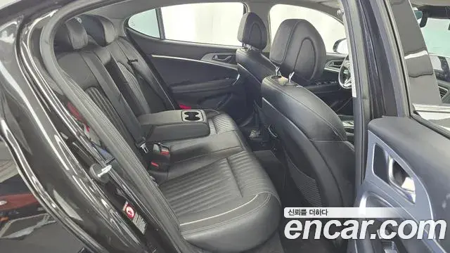 Genesis G70 2018 — ფოტო 4/20