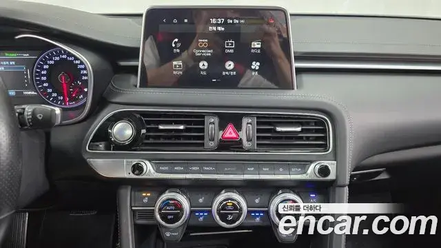 Genesis G70 2018 — ფოტო 2/20
