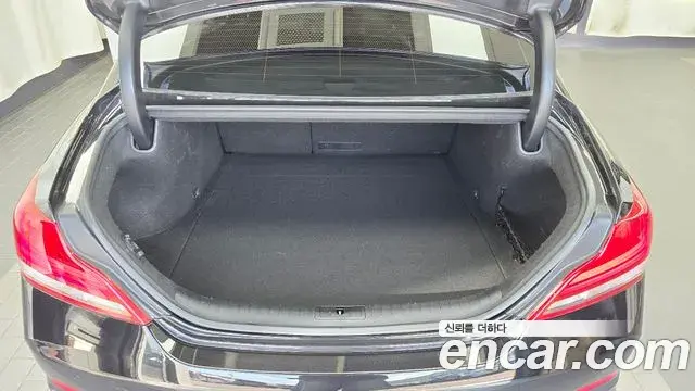 Genesis G70 2018 — ფოტო 11/20