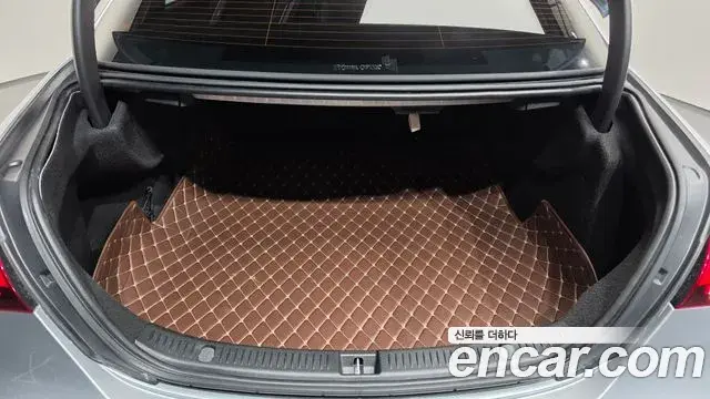 Mercedes-Benz E-Class 2022 — Фото 20/20