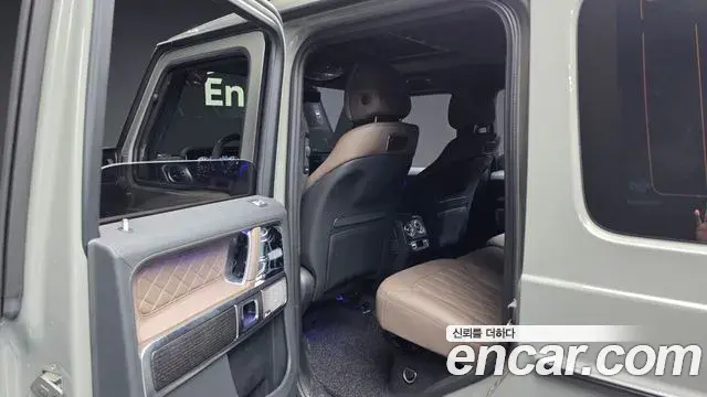 Mercedes-Benz G-Class 2024 — Photo 4/37