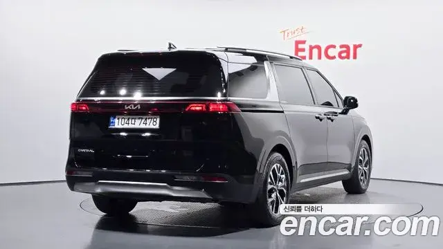 Kia Carnival 2023 — ფოტო 14/31
