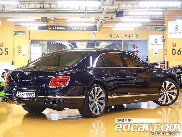 Bentley Flying Spur 2022 — Photo 16/20