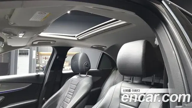 Mercedes-Benz E-Class 2019 — Фото 18/20