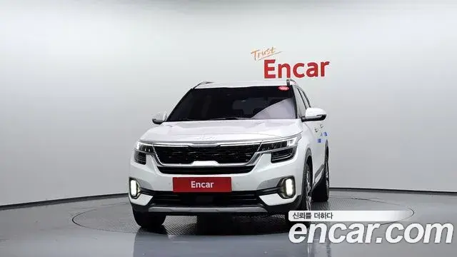 Kia Seltos 2022 — Фото 3/20