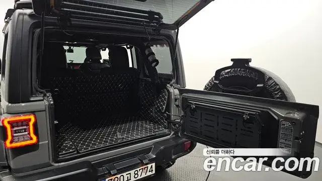 Jeep Wrangler 2023 — Фото 20/20