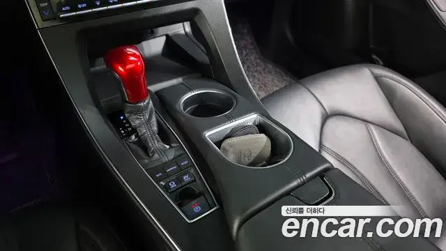 Toyota Avalon 2020 — Şəkil 11/31