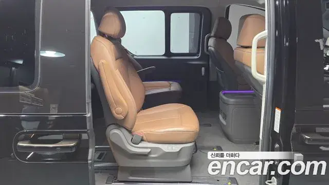 Hyundai Staria 2024 — Фото 11/20