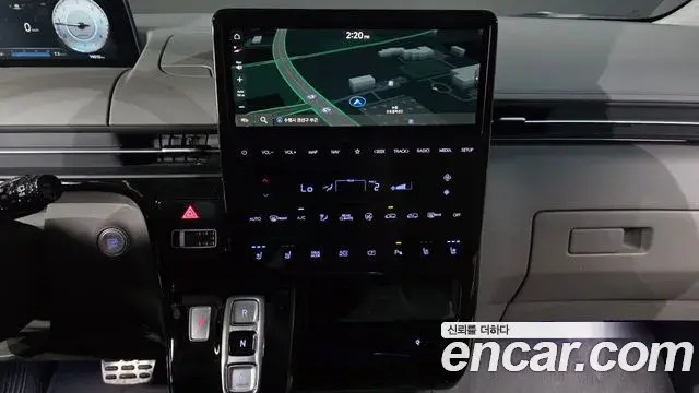 Hyundai Staria 2024 — Фото 12/20