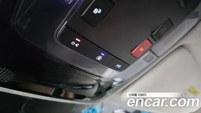 Hyundai Staria 2024 — Фото 15/20