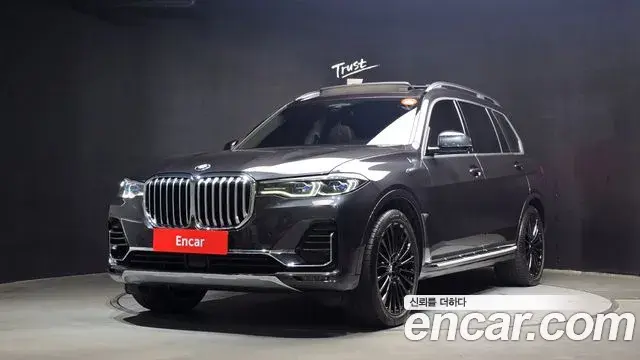 BMW X7 2022 — Фото 1/20