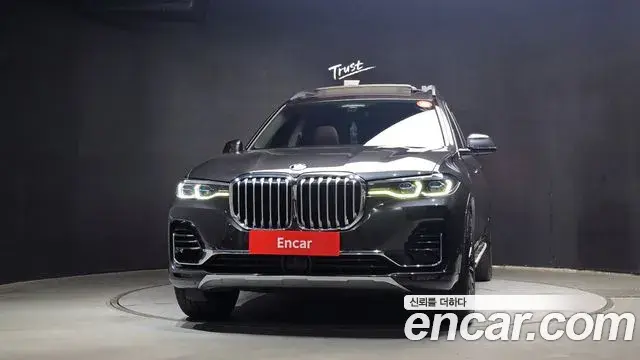 BMW X7 2022 — Фото 3/20