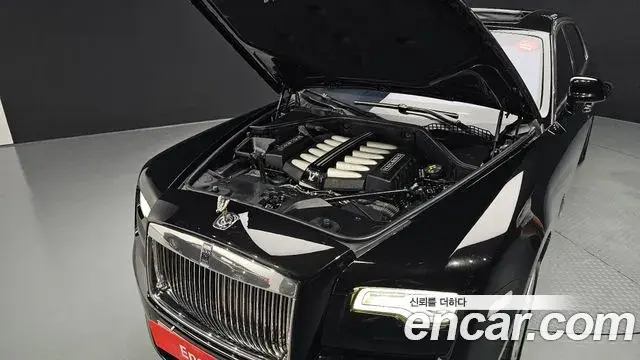 Rolls-Royce Ghost 2018 — Photo 19/20