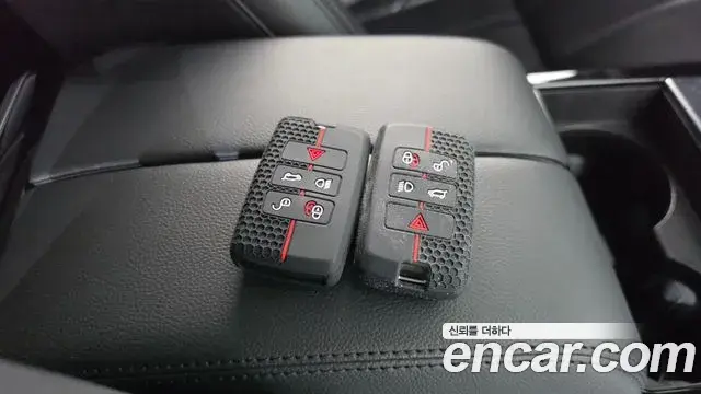 Land Rover Range Rover Evoque 2019 — Фото 16/20