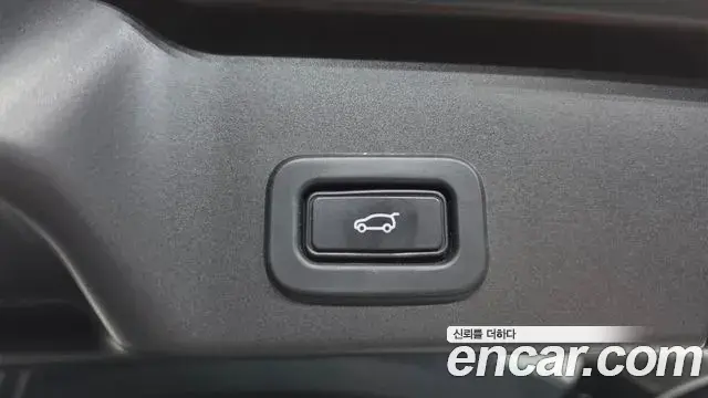 Land Rover Range Rover Evoque 2019 — Фото 19/20
