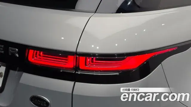 Land Rover Range Rover Evoque 2019 — Photo 7/34