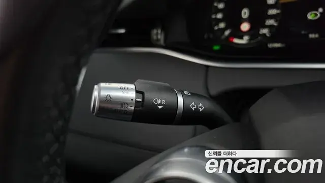 Land Rover Range Rover Evoque 2019 — Photo 12/34