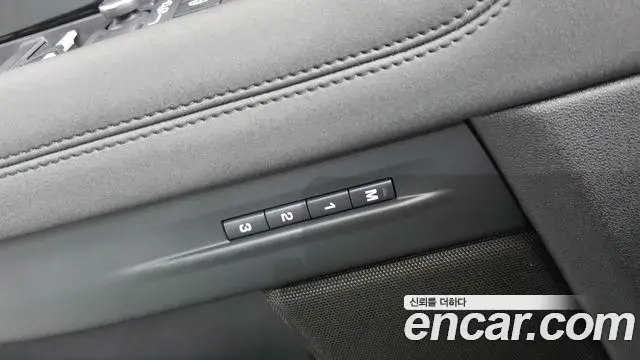 Land Rover Range Rover Evoque 2019 — Photo 28/34