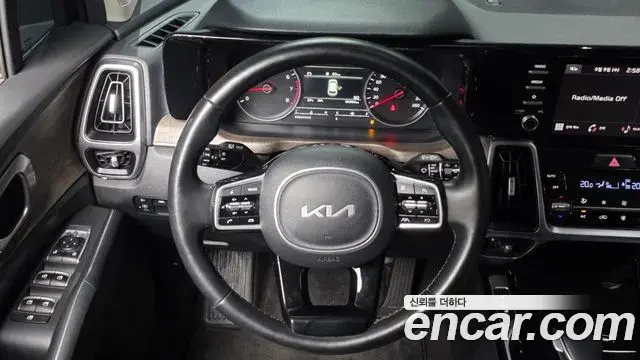 Kia Sorento 2022 — Фото 13/20