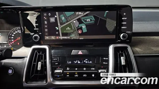 Kia Sorento 2023 — Фото 15/20
