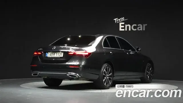 Mercedes-Benz E-Class 2021 — Фото 2/20