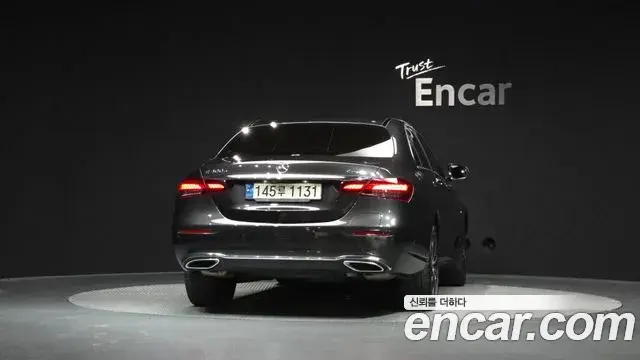 Mercedes-Benz E-Class 2021 — Фото 4/20