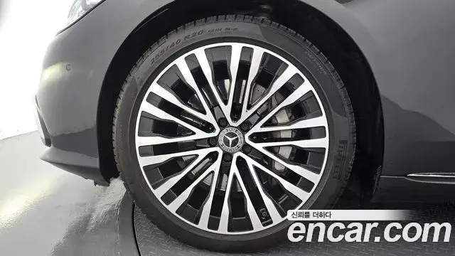 Mercedes-Benz S-Class 2021 — Фото 4/20