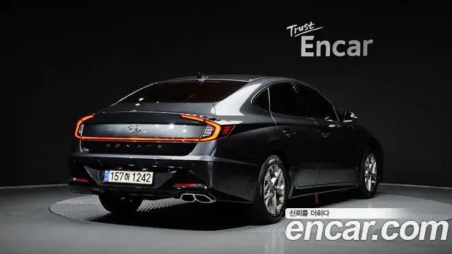Hyundai Sonata 2021 — Фото 2/20