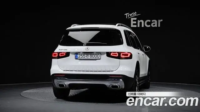 Mercedes-Benz GLB-Class 2021 — Фото 4/20