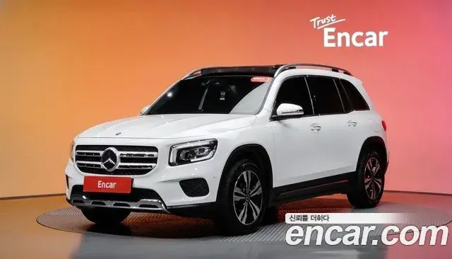 Mercedes-Benz GLB-Class 2021 — Фото 1/20