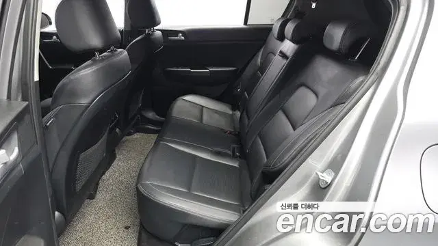 Kia Sportage The Bold 2019 — Фото 11/20