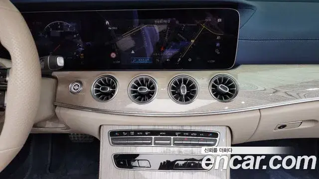 Mercedes-Benz E-Class 2021 — Фото 13/20