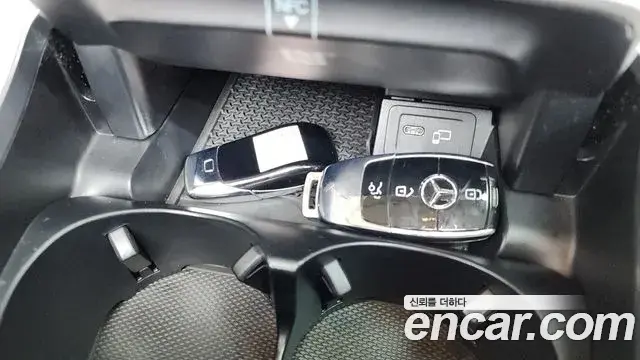 Mercedes-Benz E-Class 2021 — Фото 16/20