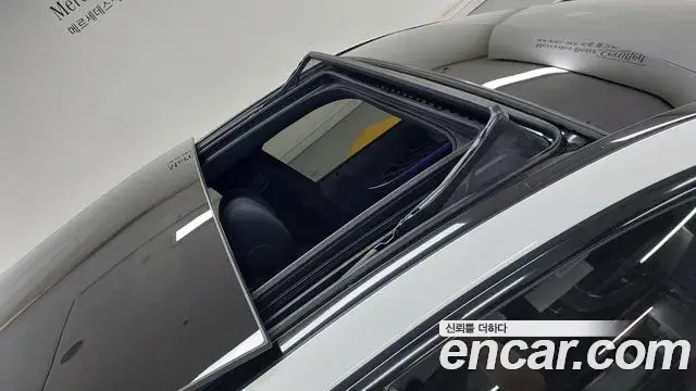 Mercedes-Benz E-Class 2023 — Фото 12/20