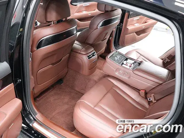 Genesis G90 2023 — Фото 10/20