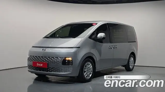 Hyundai Staria 2022 — Фото 1/20