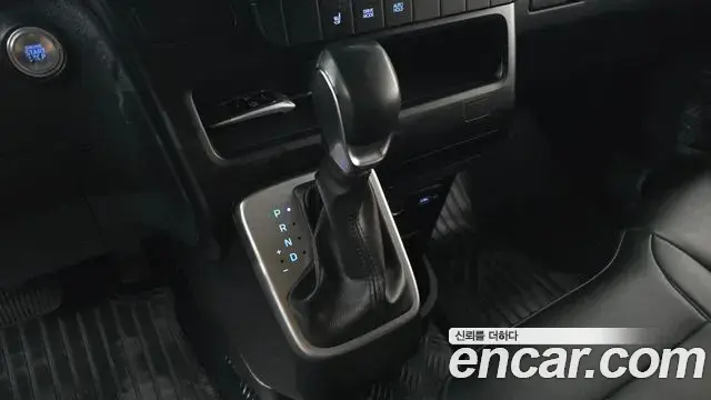 Hyundai Staria 2022 — Фото 9/20