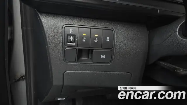 Hyundai Staria 2022 — Фото 16/20