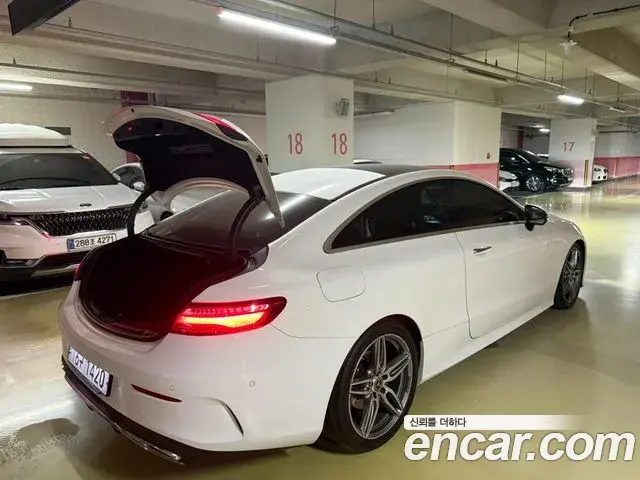 Mercedes-Benz E-Class 2018 — Фото 1/19