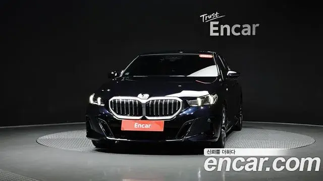 BMW 5 Series 2023 — Фото 3/20