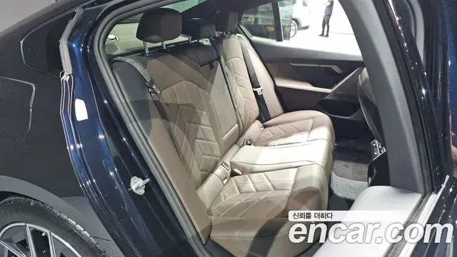 BMW 5 Series 2023 — Фото 11/20