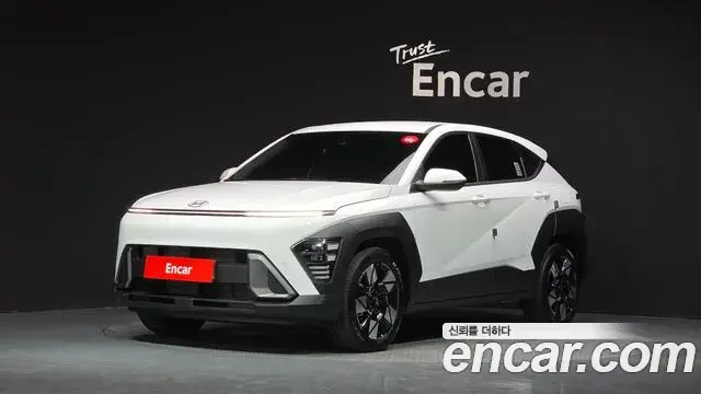 Hyundai Kona 2023 — Фото 1/20