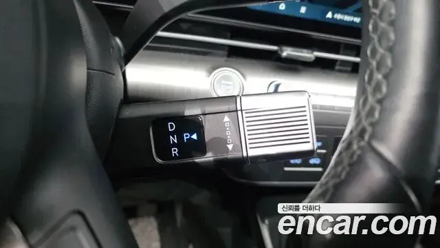 Hyundai Kona 2023 — Фото 9/20