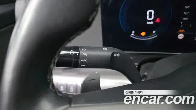 Hyundai Kona 2023 — Фото 17/20