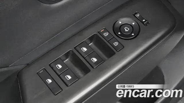 Hyundai Kona 2024 — Фото 15/16